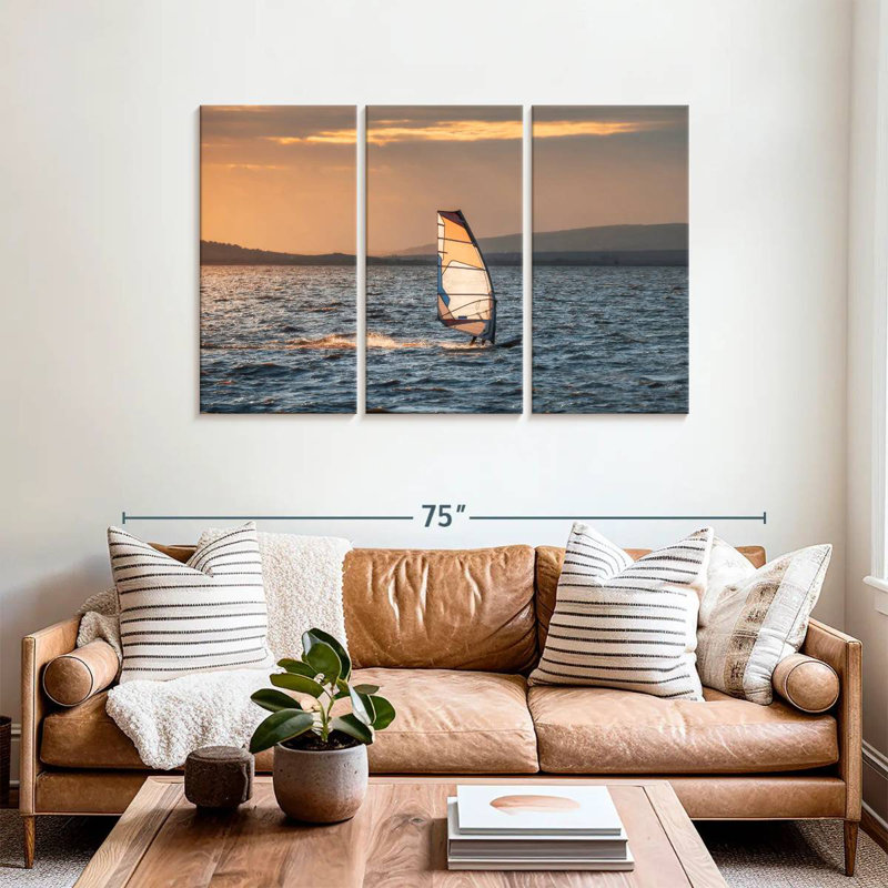 Planche à voile au coucher du soleil, H 36 po x l 57 po