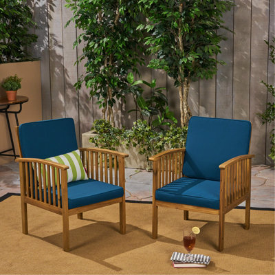 2 chaises d'extérieur en bois résistantes aux intempéries pour un confort de détente dans votre jardin
