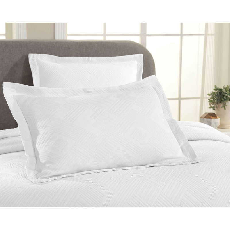 Scotia 100% Cotton All-Season Geometric Fret Jacquard Matelasse Bedspread/Coverlet Set, Queen Bedspread + 2 Shams, White