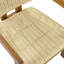 Ensemble de chaises d'extérieur en rotin tissé avec une conception ergonomique et une structure en acacia massif pour des sièges confortables et durables pour deux personnes dans les patios, les jardins et les balcons.