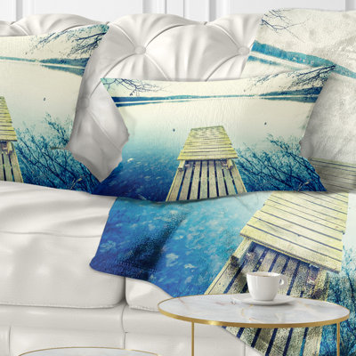 Coussin décoratif Sunset Over Tranquil Lake - Pier & Bridge