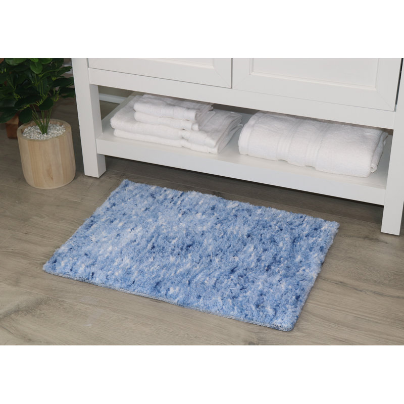 Tapis pour salle de bain en microfibre 100% polyester Cloud Comfort, Bleu, Simple - L 21 po x l 34 po