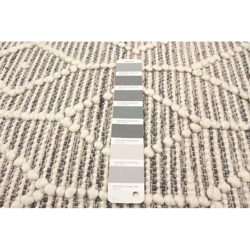 Tapis gris Iagulli 5 pi 1 po x 8 pi 1 po