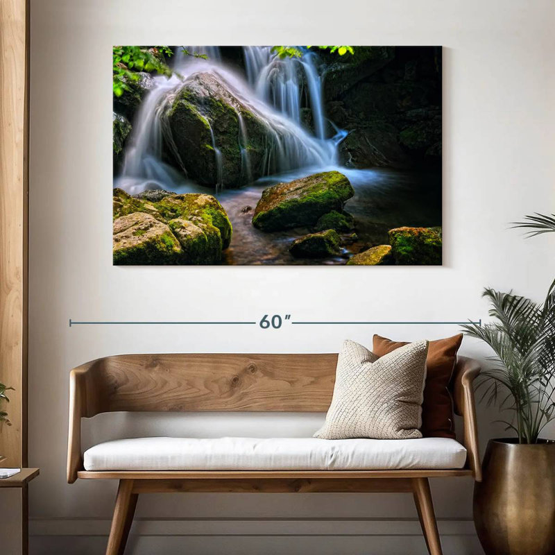 Alvord Rocks Under The Waterfall, H 32 po x l 48 po