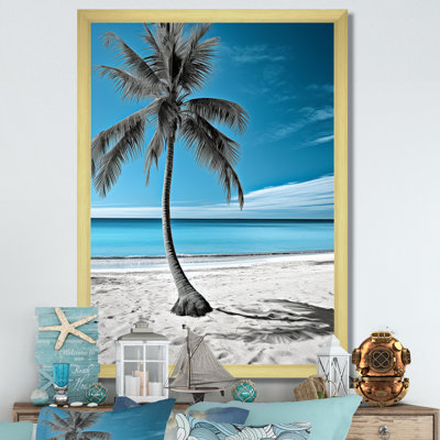 "Demeter Turquoise and Grey Monochome Beach Photo II", photographie sur toile