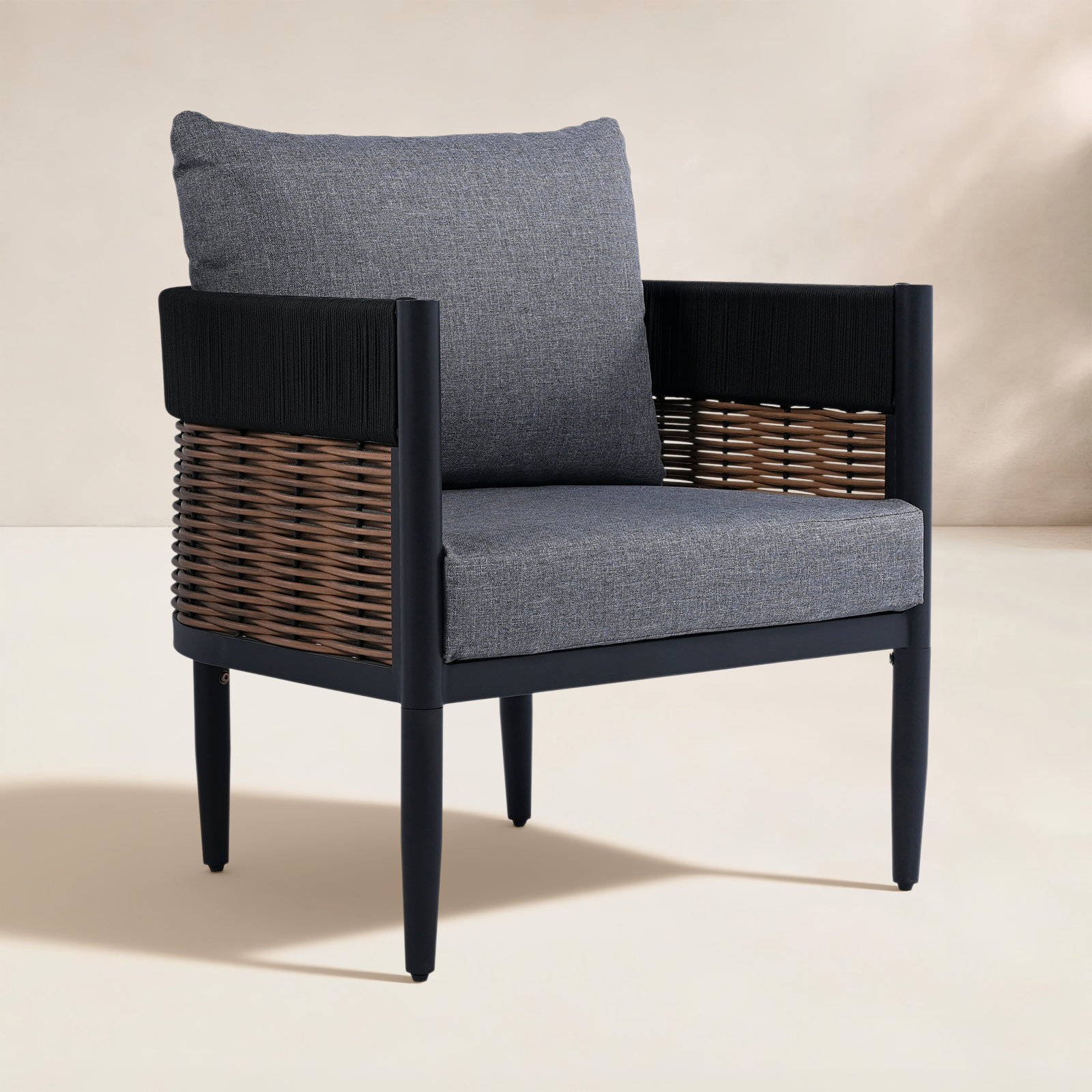 Corrente Patio Lounge Chair, Gray