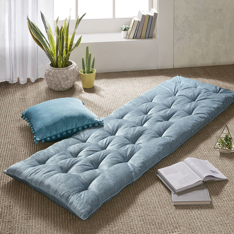 Coussin de sol en poly chenille 27 po x 74 po, Bleu