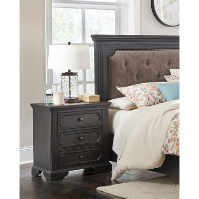 Table de chevet au fini gris anthracite pour chambre à coucher, look rustique avec 3 tiroirs spacieux