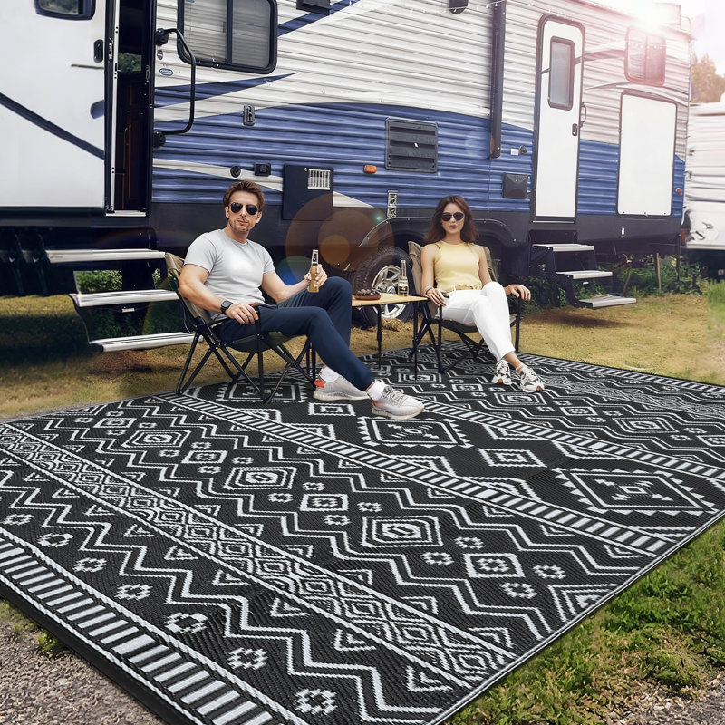 10' x 20' Reversible Outdoor Rug, Waterproof Plastic Straw Weave, Lightweight Foldable Design, Boho Style Patio Rug for Deck, Balcony or Picnic
