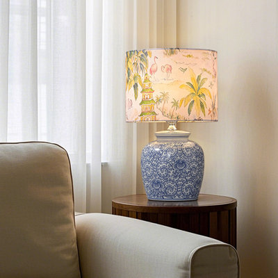 Petite lampe de table moderne en céramique avec abat-jour en polyester Bule pour le salon de la chambre à coucher, ampoule incluse