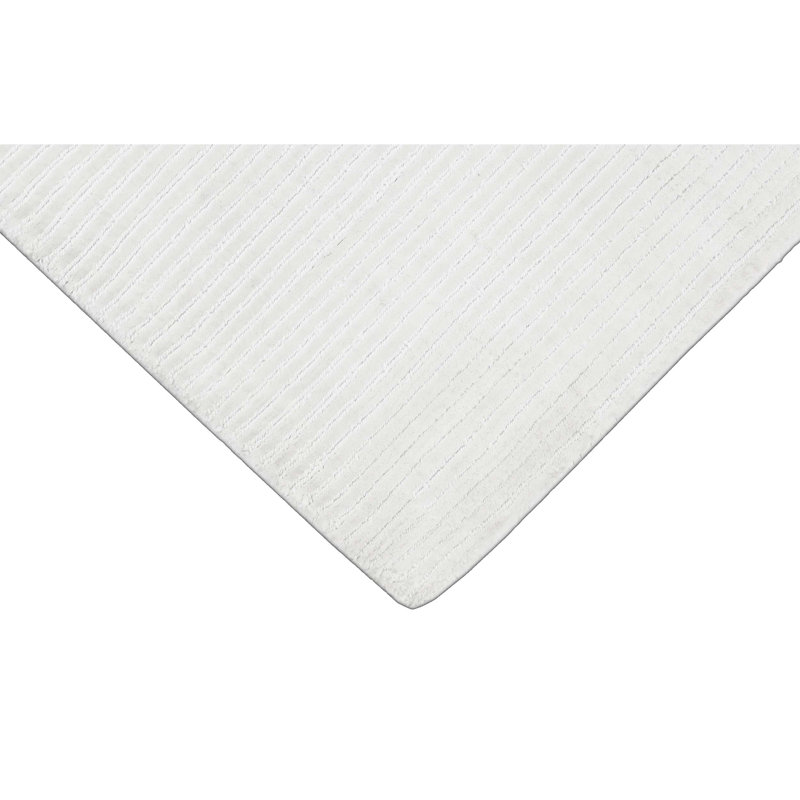 Area Rug in White, Rectangle 6' x 9'