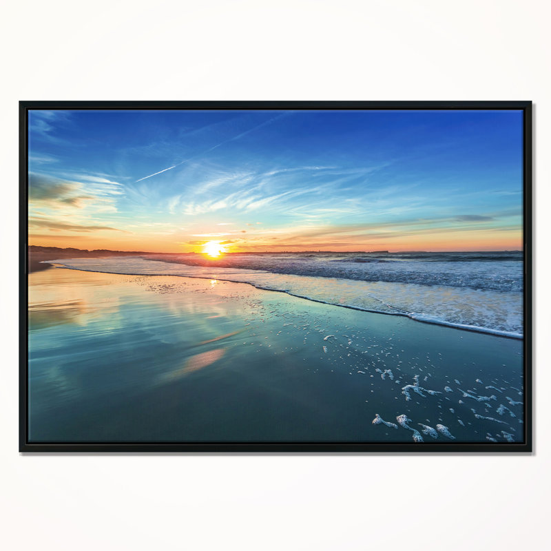Paysage marin «Seashore with Distant Sunset», reproduction de photo, H 12 po x l 20 po, Avec cadre, Doré