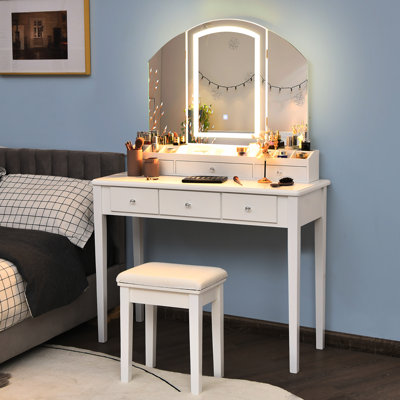 Aoki Vanity