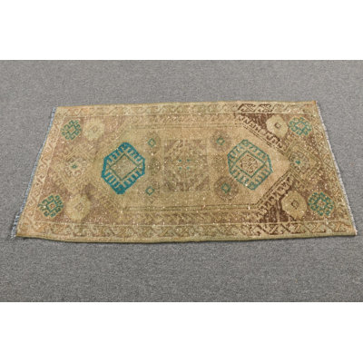 Tapis turc vintage fait à la main: petit tapis bohémien en laine de style antique pour le couloir