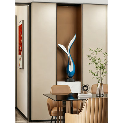 Sculpture de table moderne en fibre de verre minimaliste, feuille abstraite fleurie torsadée pour décoration de niche murale encastrée