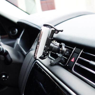 Air Vent Universal Phone Holder Accessory -  Macally, MVENTCLIP