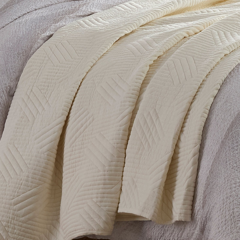 Martex Arcadia Lattice Quilt Set, Queen Quilt + 2 Standard Shams, Ivory