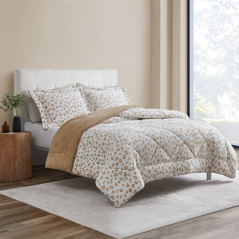  DESIGN STUDIO Leopard Tan Ultra Polyester Plush/Sherpa Comforter Set, King Comforter + 2 King Shams