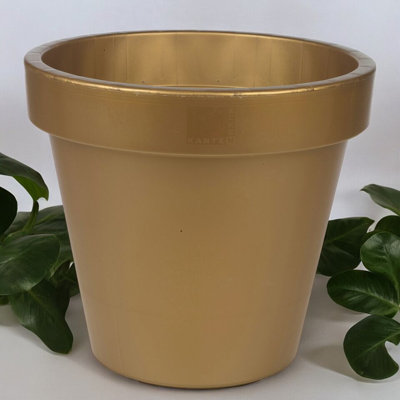 Adeoye Pot Planter