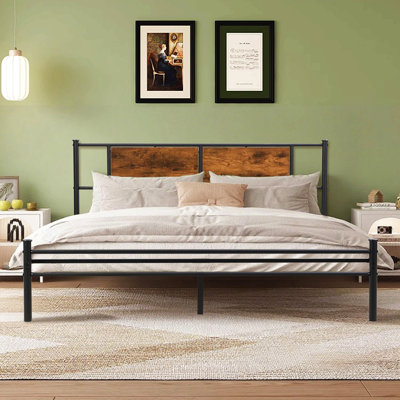 cadre de lit en métal, tête de lit avec décoration en bois, noir