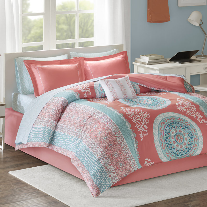 Ensemble d'édredon et de draps réversible à motif médaillon bohème Loretta, Édredon lit double et 8 pièces incluses, Corail