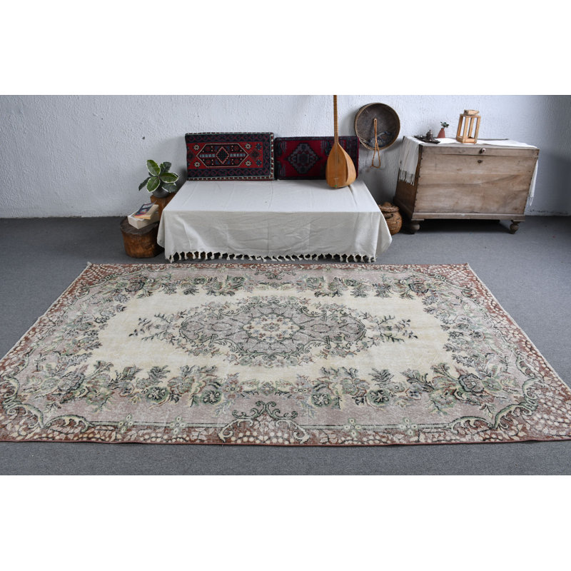 Accessoire de tapis en laine turque antique parfait pour le décor d'une grande chambre ou d'un salon - beige / mauve 11561