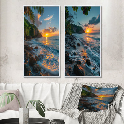 Photo panoramique de la plage rocheuse au lever du soleil I - ensemble d'art mural de plage 2 pièces