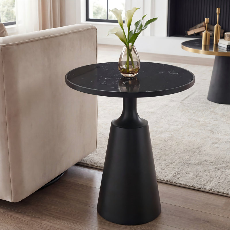 Table de bout à piédestal en fer ou en marbre Orvella, Black Marble Pattern Top