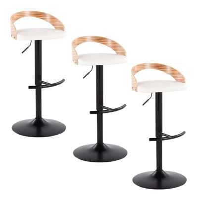 Ensemble de 3 tabourets de bar réglables pivotants avec siège en similicuir blanc, base en métal noir, accents en bois de zèbre et repose-pieds arrondi en T pour une assise de comptoir polyvalente.
