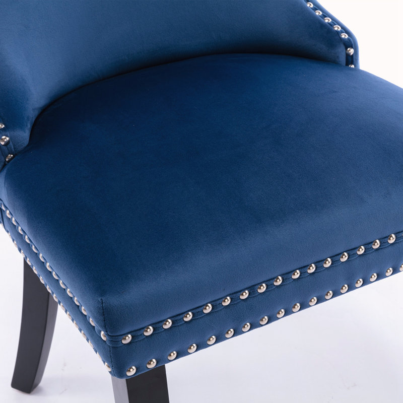 Chaise de salle à manger rembourrée à oreilles avec garniture cloutée, Bleu