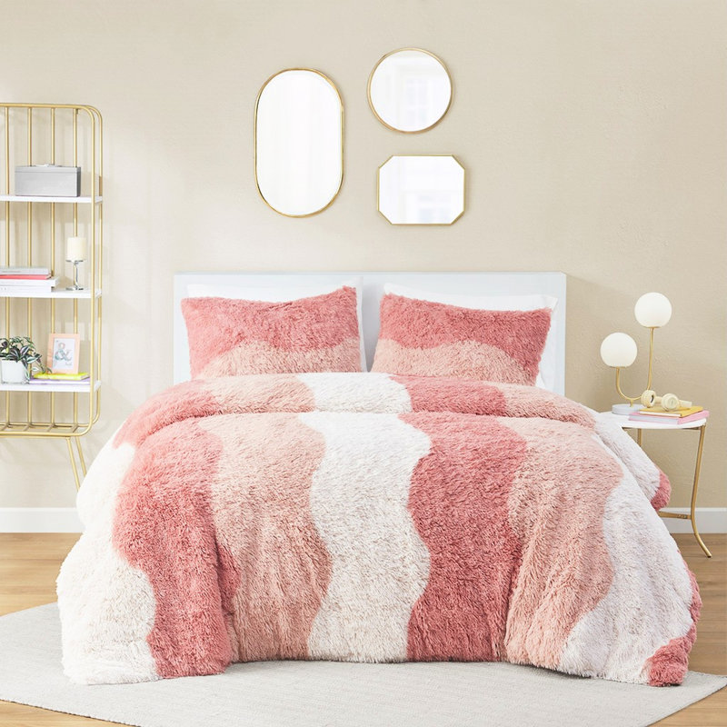 892598249-8CDE Comforter