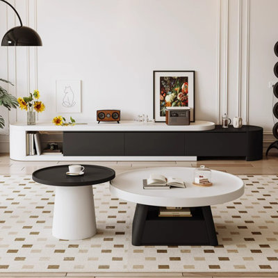 Table basse moderne et minimaliste en bois.