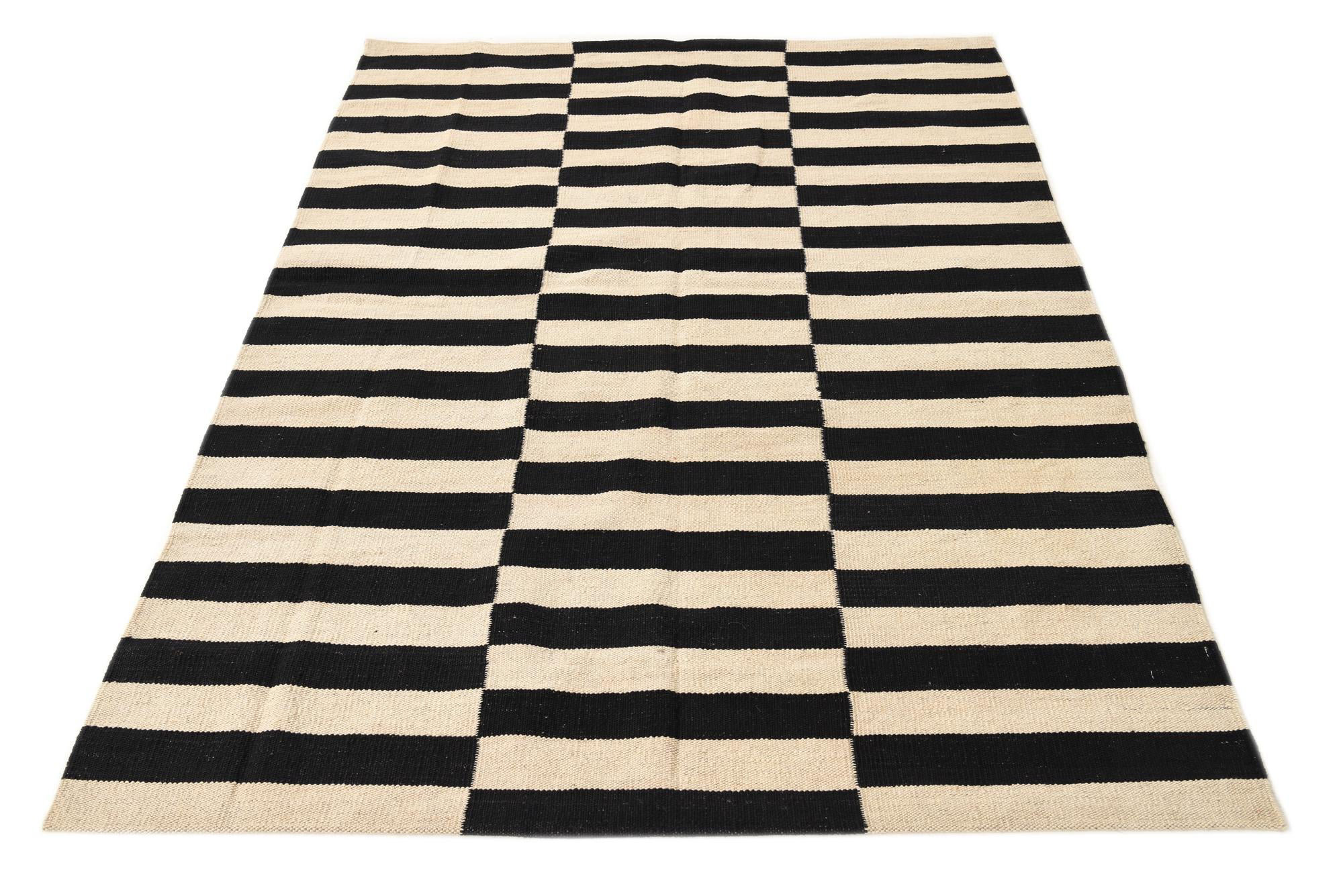Wayfair Black And White Rugnull