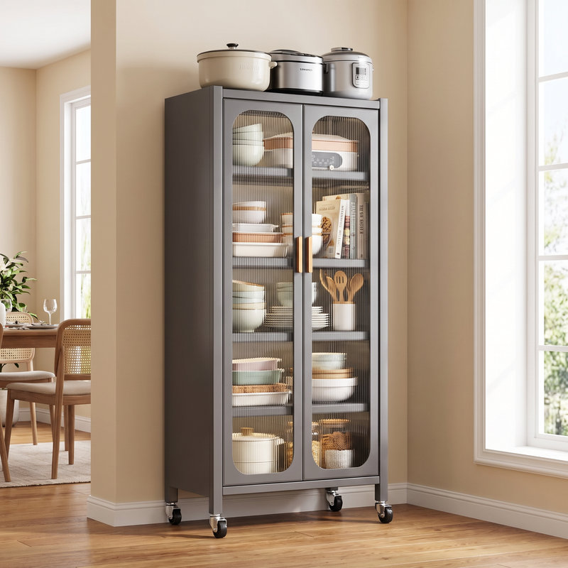 Armoire de rangement de 65 pouces; Présentoir en métal à 6 niveaux avec portes transparentes, tablettes réglables et roulettes; une solution de garde-manger pour les cuisines, les salons et les salles à manger; gris.