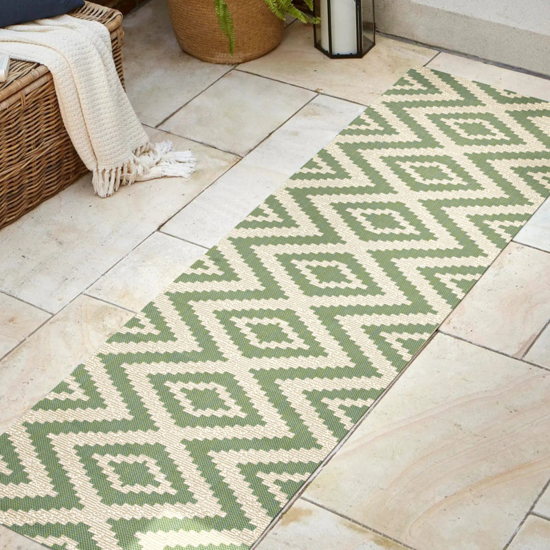 Tapis vert / crème intérieur / extérieur Fidel Diamond, Tapis de couloir 2 pi 2 po x 10 pi