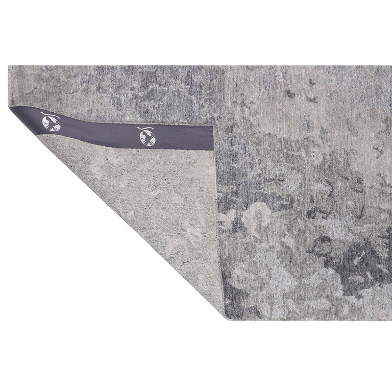 Abstract Area Rug in White, Rectangle 8' x 10'