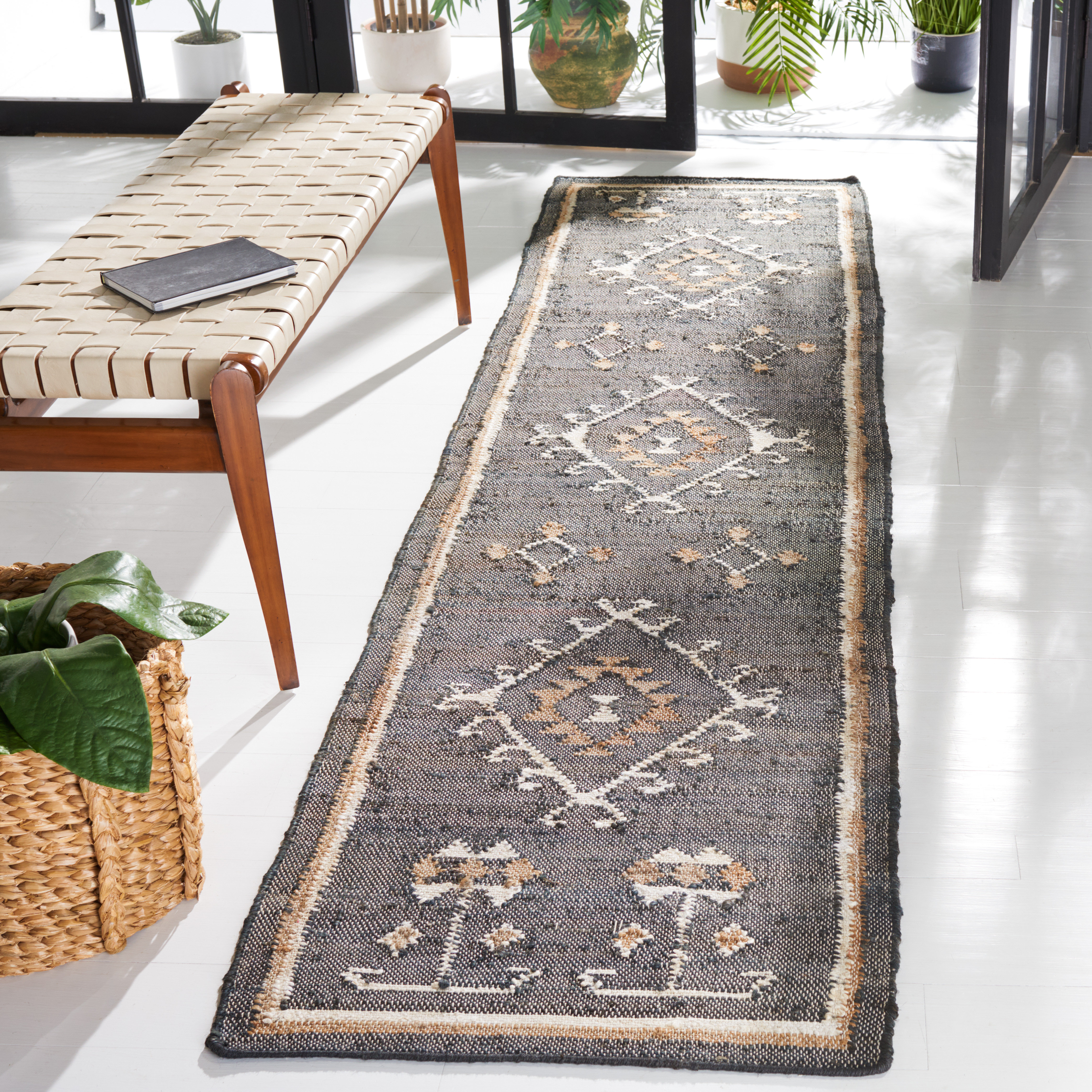 Steelside™ Mickie Southwestern Handmade Flatweave Jute Black/Ivory Area ...