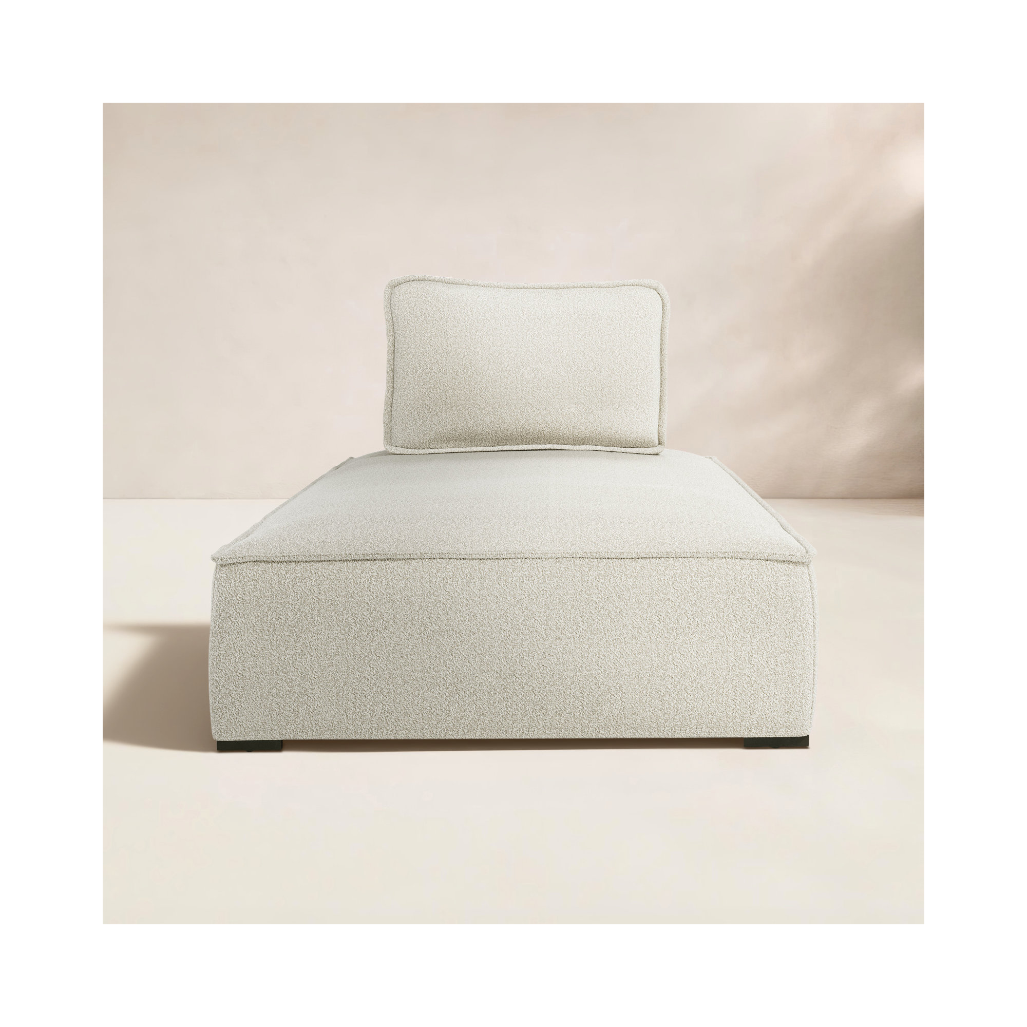 Hampton Outdoor Chaise In Textured Greige