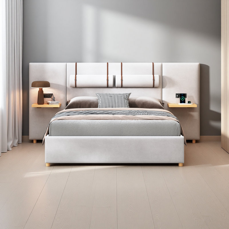Lit plateforme tapissier, deux prises et ports de charge USB des deux côtés, deux coussins de chevet, tablettes de rangement, velours