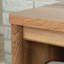 Bureau rétro avec design minimaliste (tabourets non inclus)