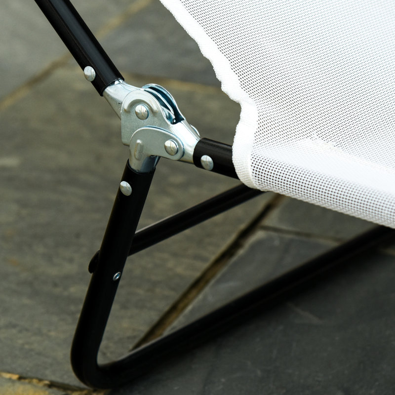 Chaise longue bronzante - blanc crème. Bord de piscine pliant avec dossier inclinable. Siège en filet respirant. 5 réglables pour un bronzage personnalisé. Portable et polyvalent. Structure en acier. L 71,7 po x l 22 po H 11 po blanc