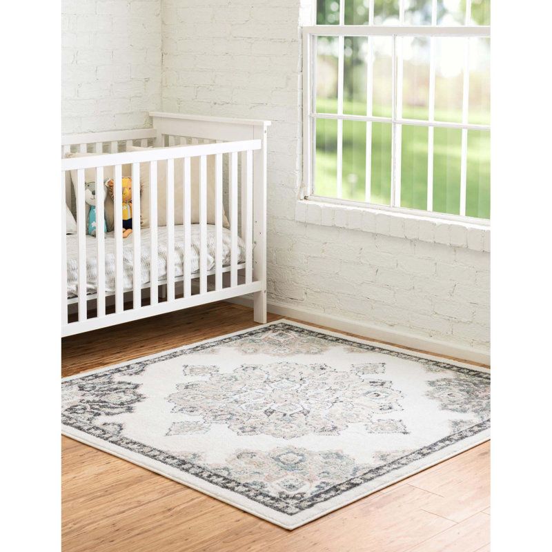 Tapis oriental ivoire, Carré 4 pi