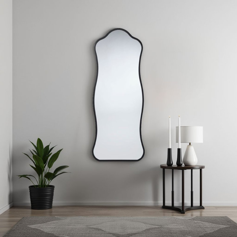 Miroir de plancher Ari, 58 po, cadre ondulé en métal, fer forgé à la main, Noir