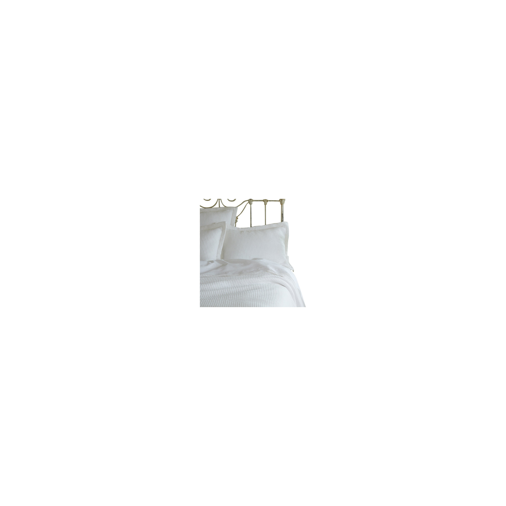 Tildra Coverlet / Bedspread, White, Twin