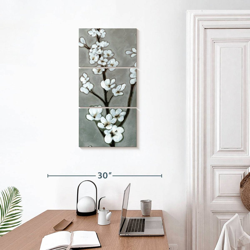 Fleurs blanches I, H 32 po x l 15 po