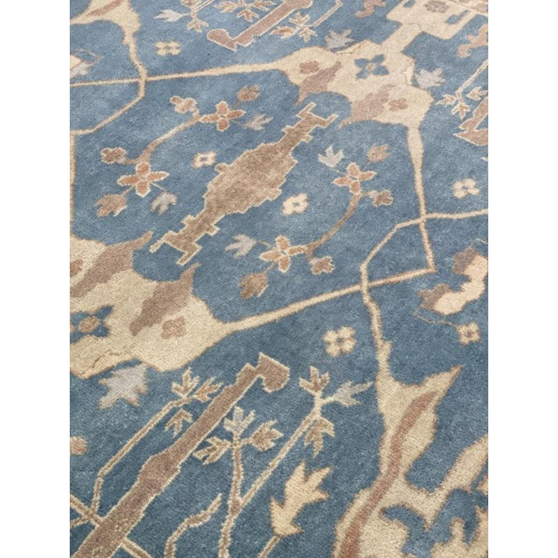 Saphyre Oriental Area Rug in Blue