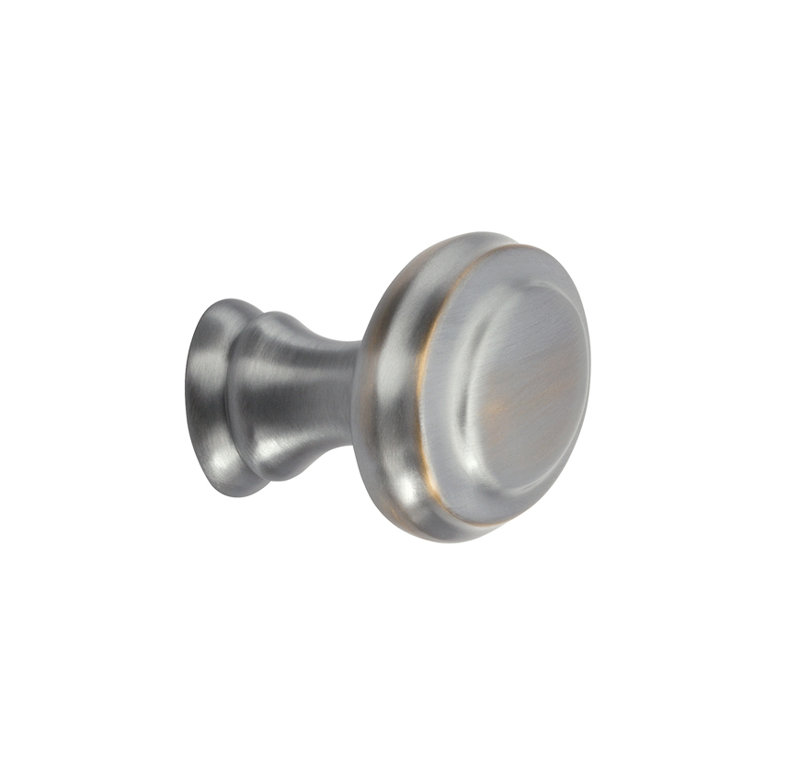 Poignée ronde Queen's, Chrome patiné, H 1,61 po x l 1,48 po x P 1,48 po