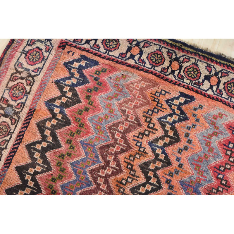 Tapis unique 4 pi 8 po x 5 pi 11 po Goudarz