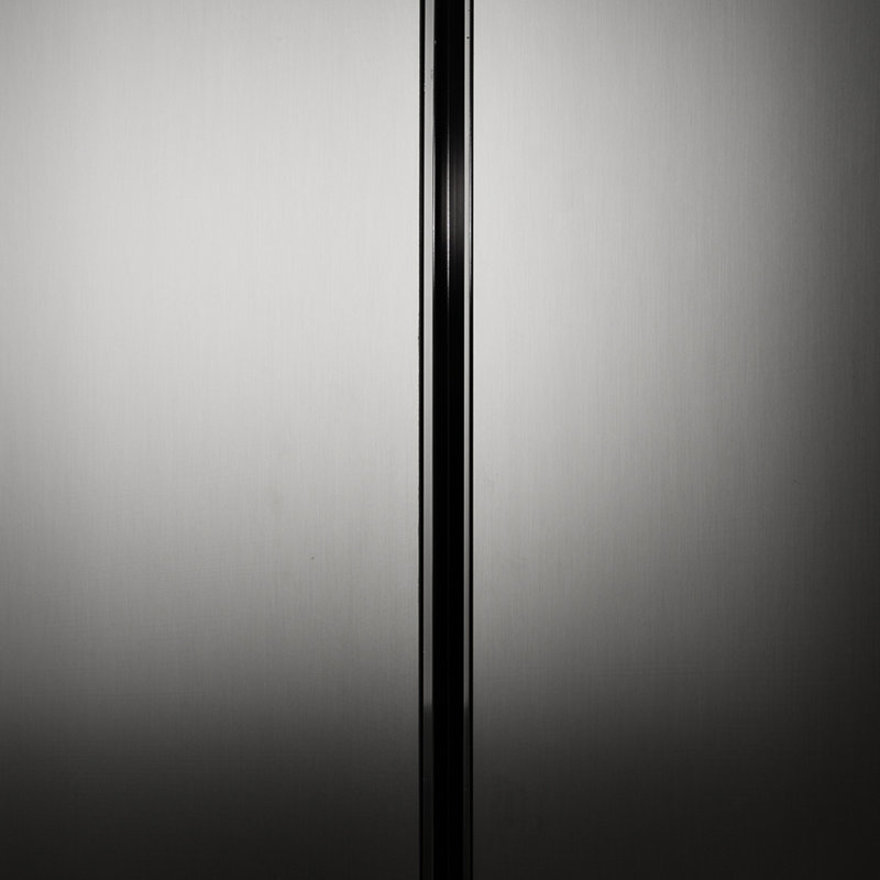 Armoire montée au garage gris métallique Series - Mur, fermeture en douceur, rangement extra profond, chaleur de l'eau, mur anti-taches avec design, espace de rangement, résistance à la chaleur et caractéristiques