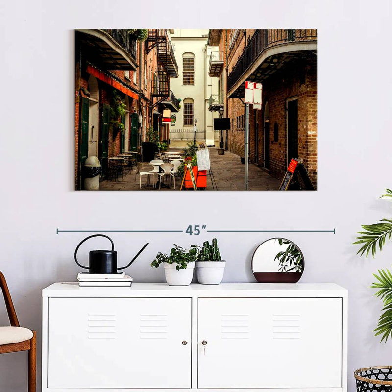 Ravi New Orleans French Alley, H 26 po x l 39 po